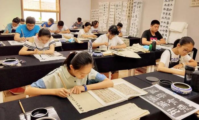 教育部回应!严禁&ldquo;江湖书法&rdquo;进校园!&ldquo;丑书&rdquo;严重拉低了青少年审美观!